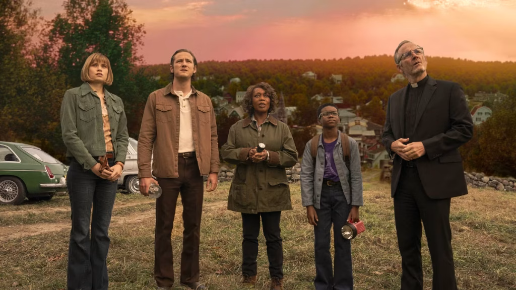 ‘Salem’s Lot’ Review: An Inoffensive Dose Of Stephen King During The Halloween Season salem s lot cast | Popped